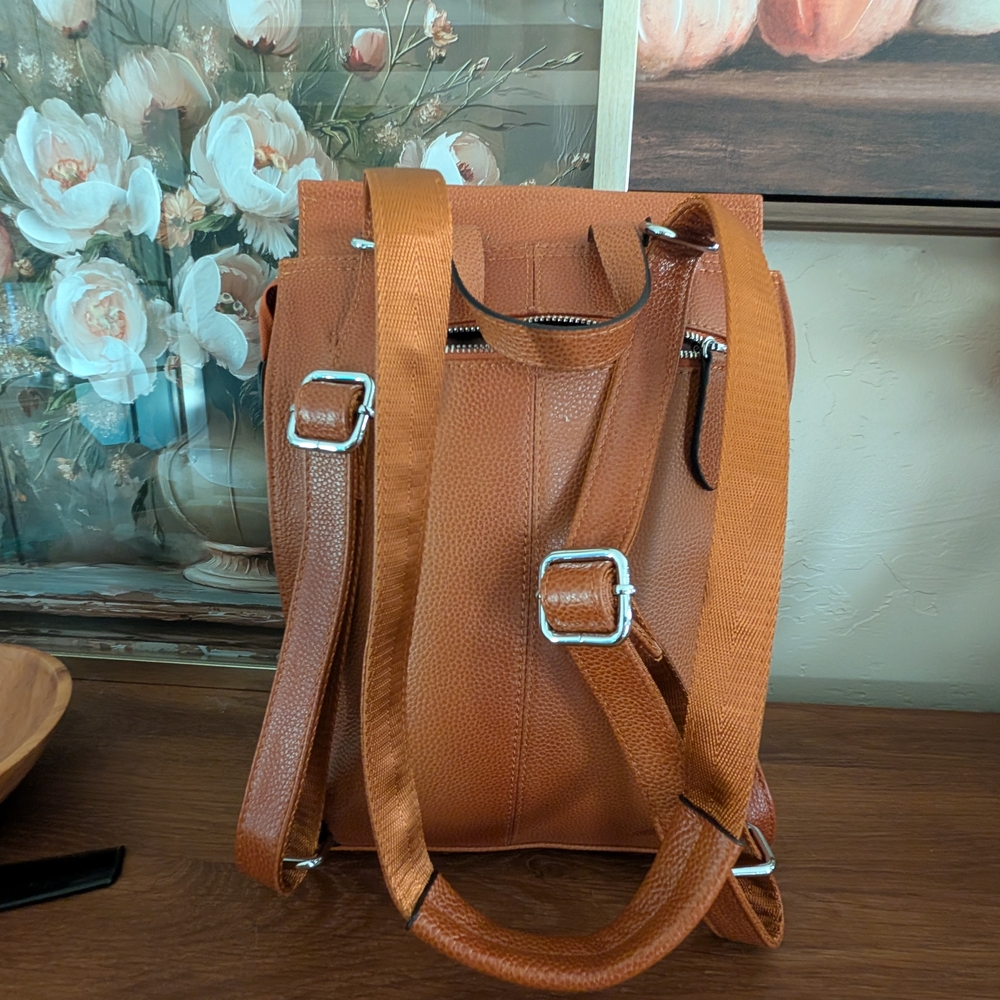 Stylish Tan Leather Backpack for Men - Picture 2 of 7